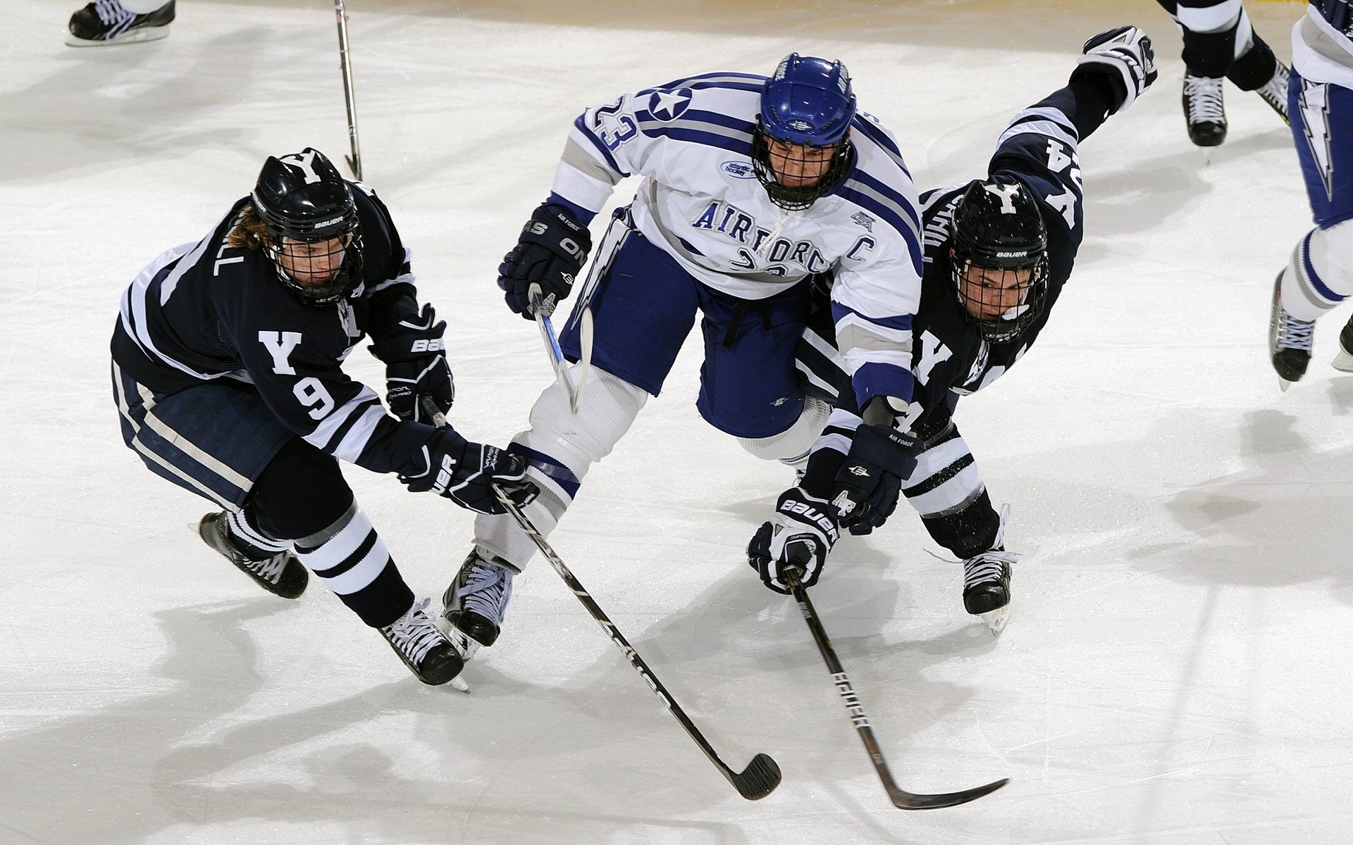 年度焦点之战，几内亚的逆袭与哥斯达黎加的悲情告别